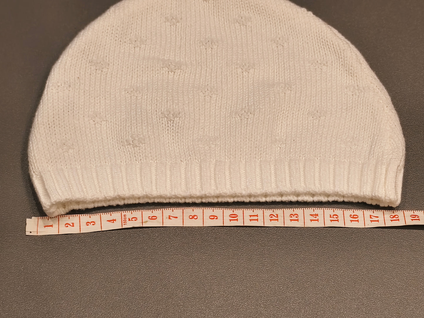 Little Nutmeg Unisex White Knit Pointelle Baby Beanie Hat – 0-3 Months (62 cm)