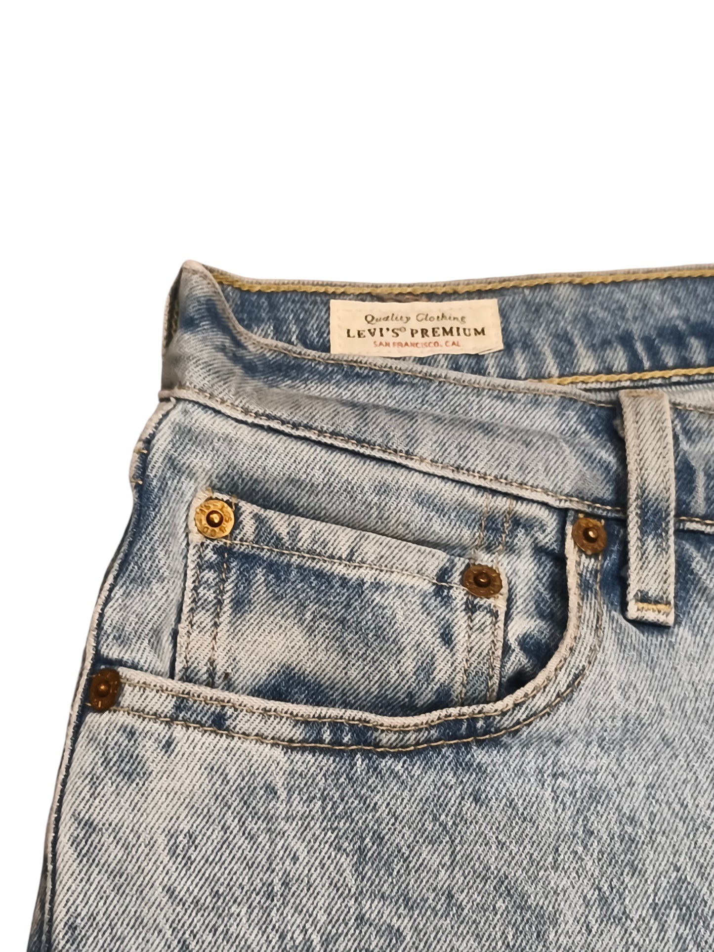 Levi's Premium 501 Crop 25x30 Light Distressed