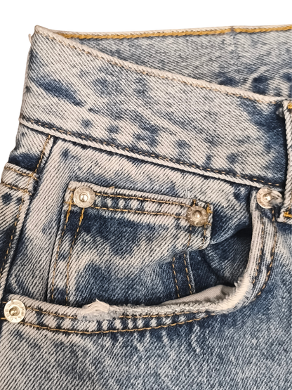 Pull&Bear High Waisted Distressed Mom Jeans Light Wash Blue Size 4 / 36 / 26