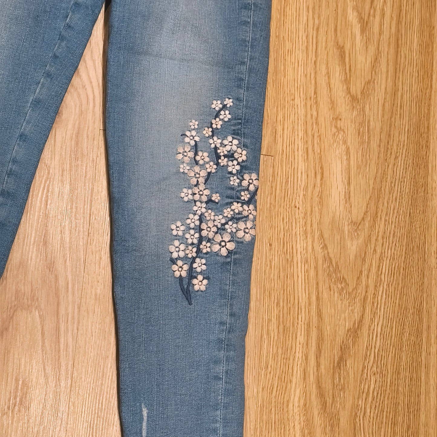 F&F Women Floral Embroidered Jeans Blue Stretch Skinny Raw Hem UK 10 US 6 EUR 38