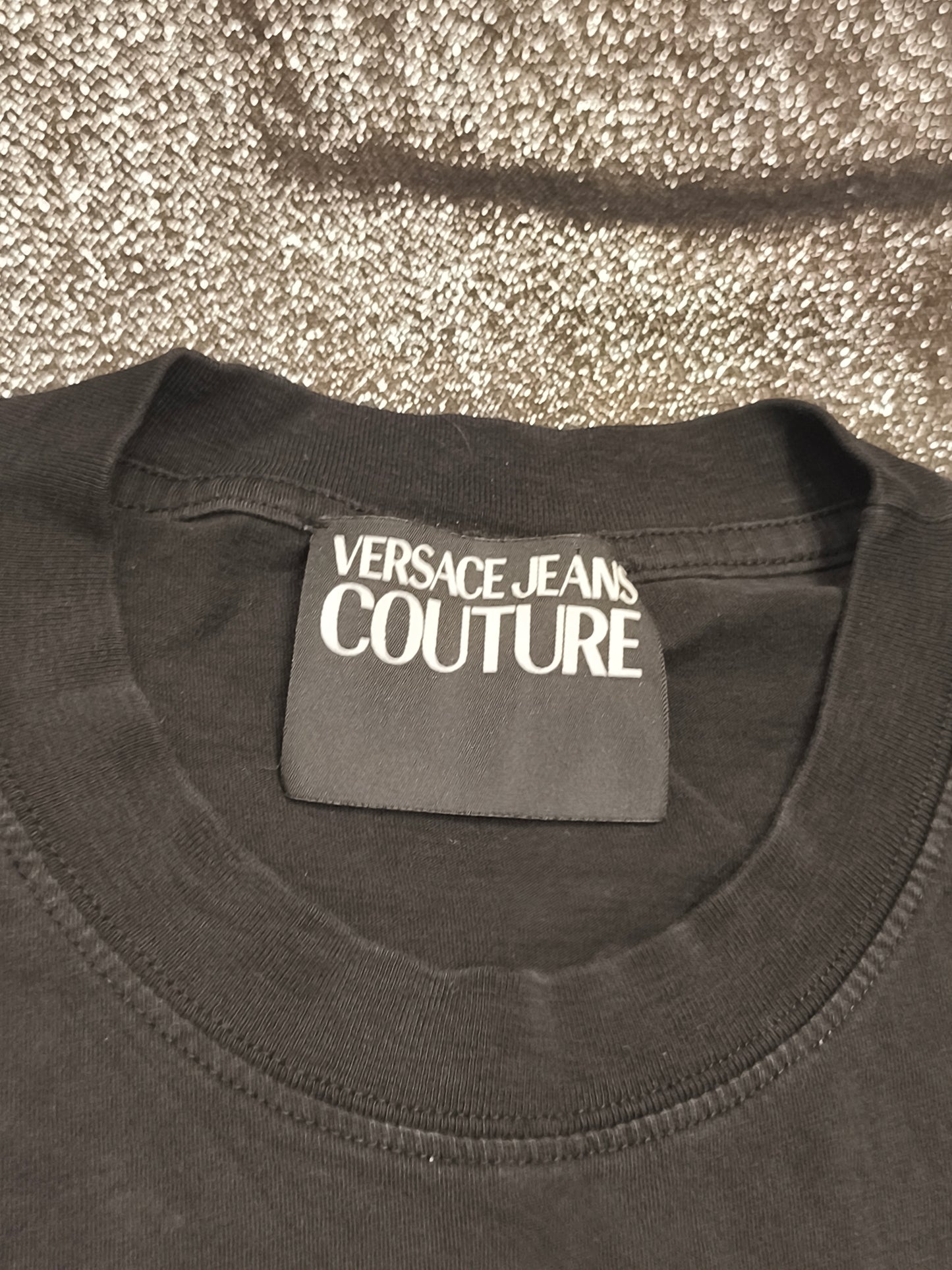 Versace Jeans Couture Black & Gold V-Emblem Logo T-Shirt – Size XXL