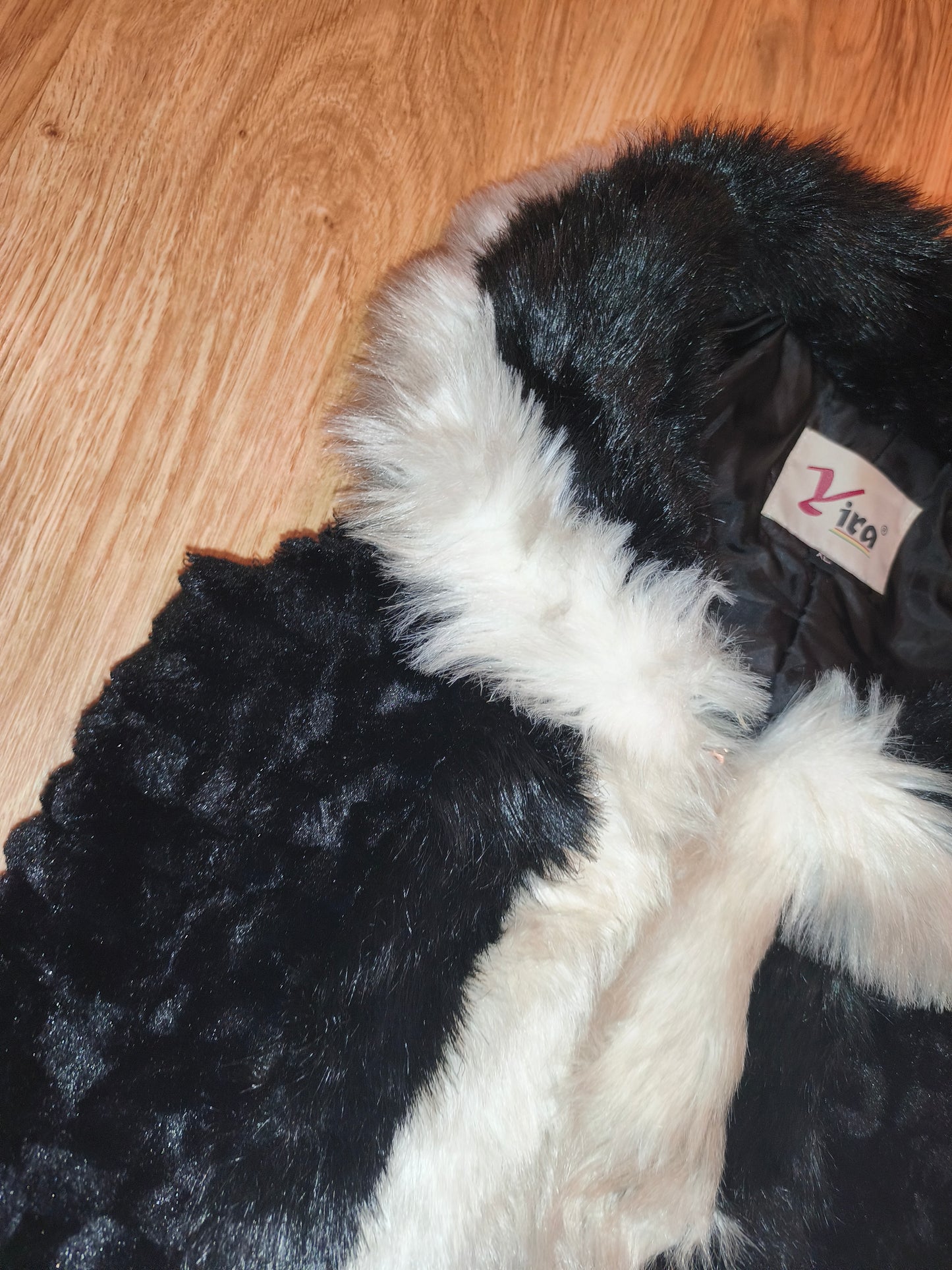Vira Luxury Hooded Faux Fur Vest – Black & White Contrast Gilet (Size XL, Fits M/L)