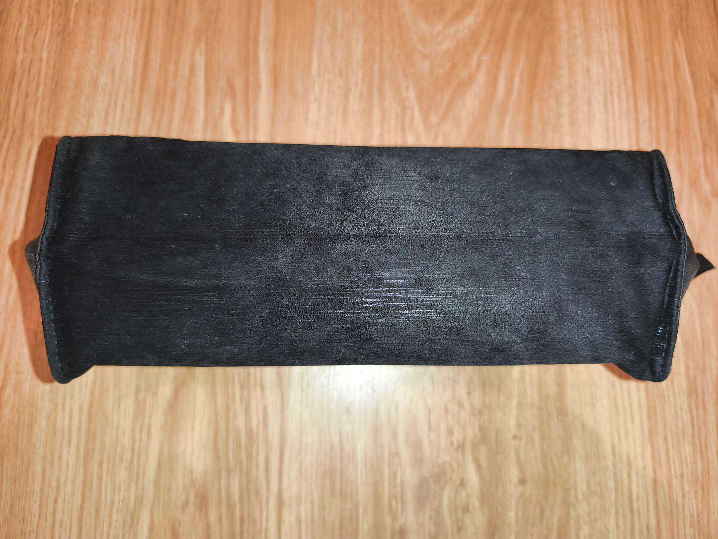Authentic ghd Heat Resistant Hair Straightener Pouch / Cosmetic Travel Bag – Black & Purple