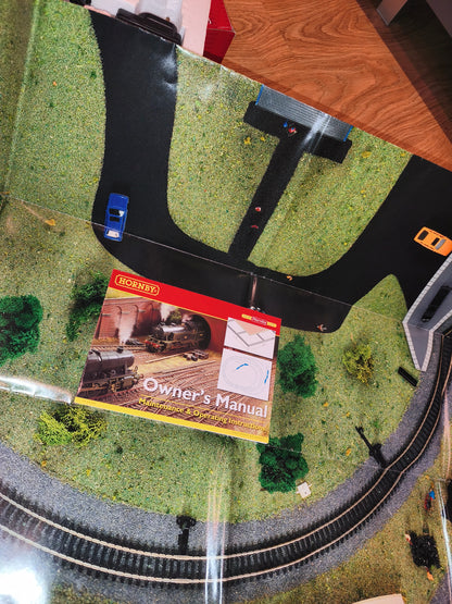 Hornby R1179 Santa's Express OO Gauge Christmas Train Set (Boxed)