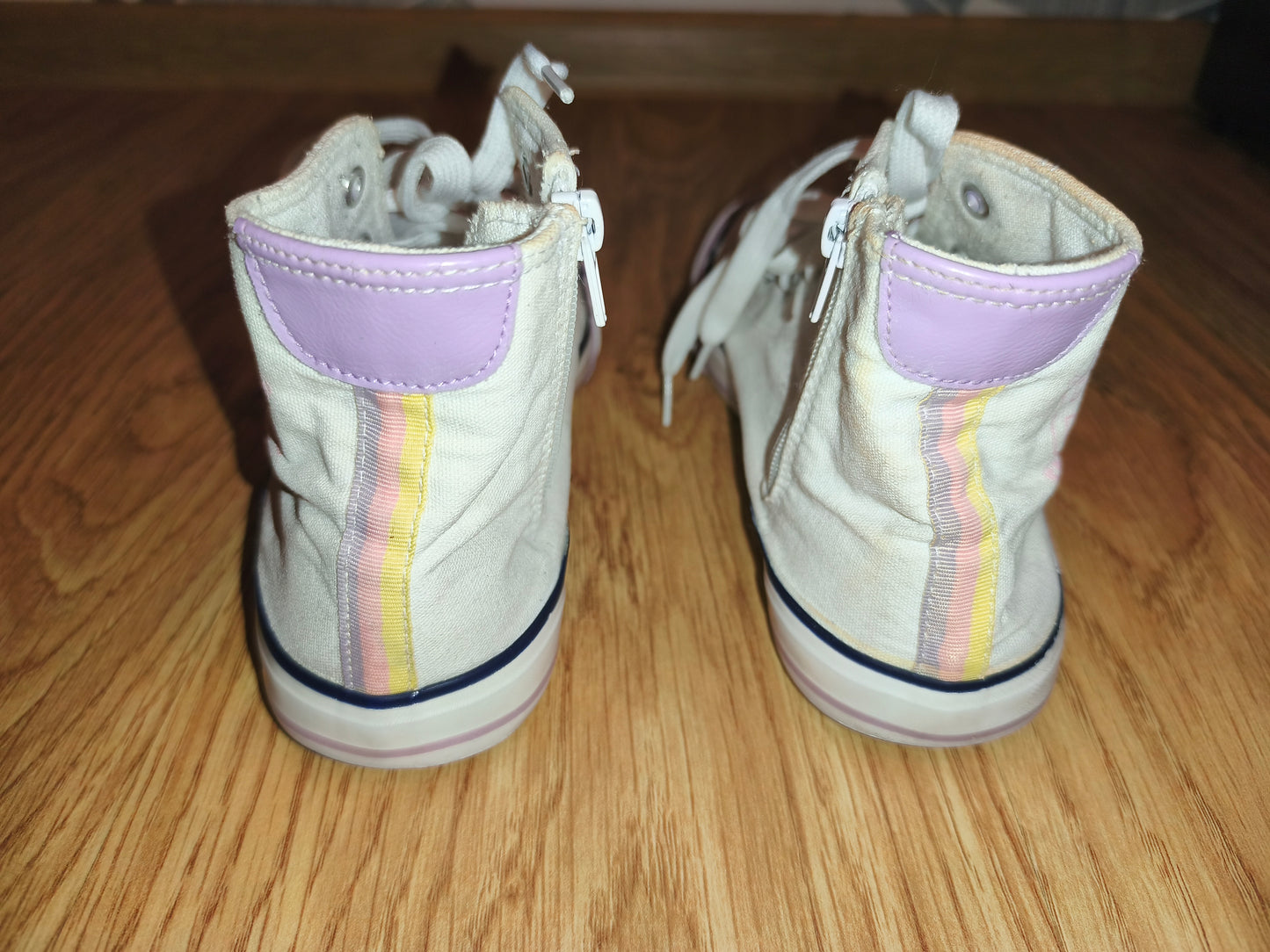 Women's/Teens White High-Top Canvas Sneakers with Side Zippers – EUR 37 (UK 4)