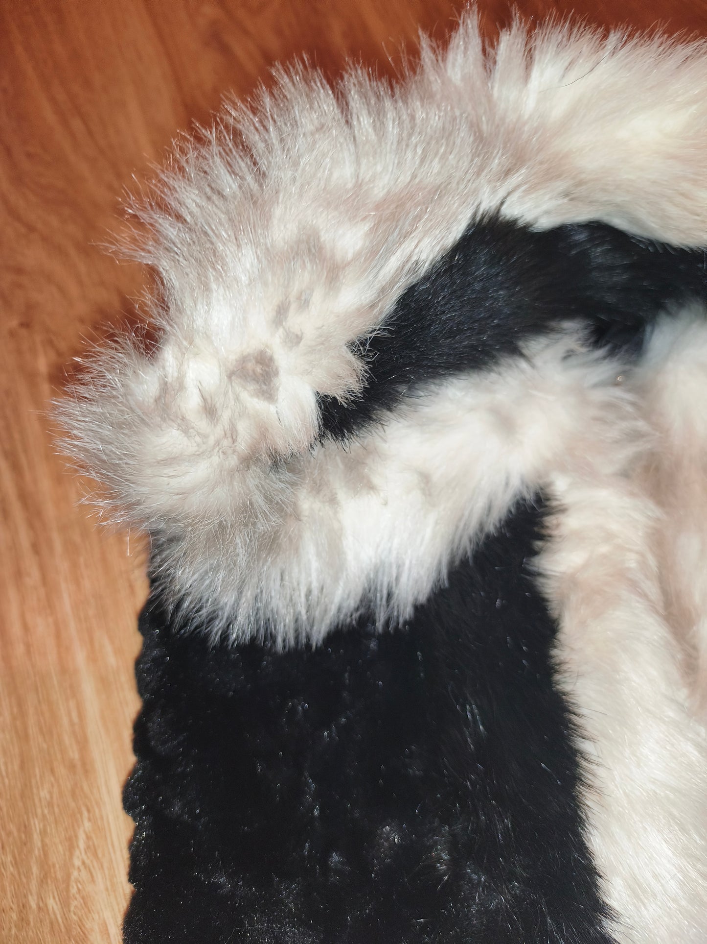 Vira Luxury Hooded Faux Fur Vest – Black & White Contrast Gilet (Size XL, Fits M/L)