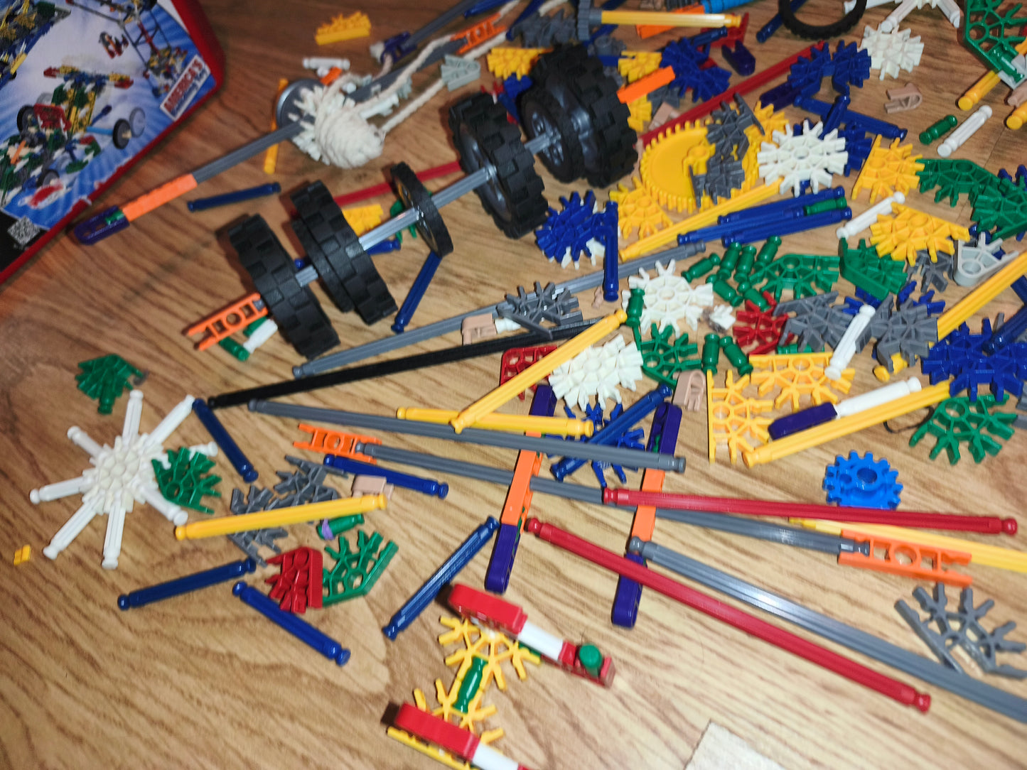 K'NEX 375 pc Deluxe Building Set with Red Storage Tub (Model 13597) – Pre-Owned Bulk Toy Lot