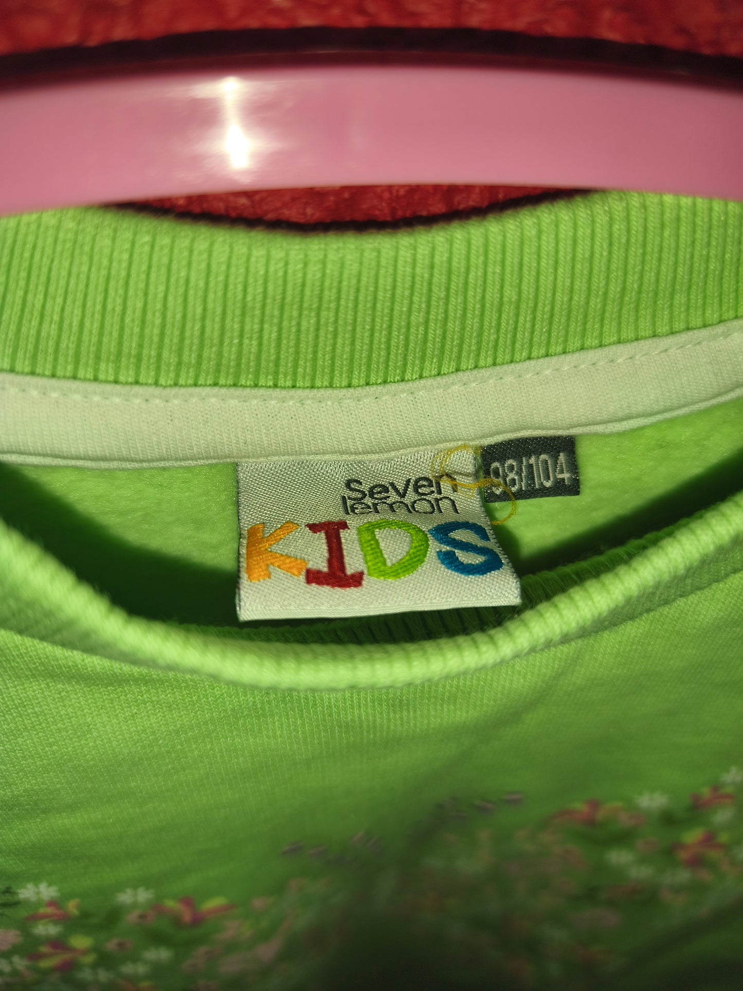 Seven Lemon Girls Light Green Floral Butterfly Sweatshirt – Size 98-104 (2-4 Y)