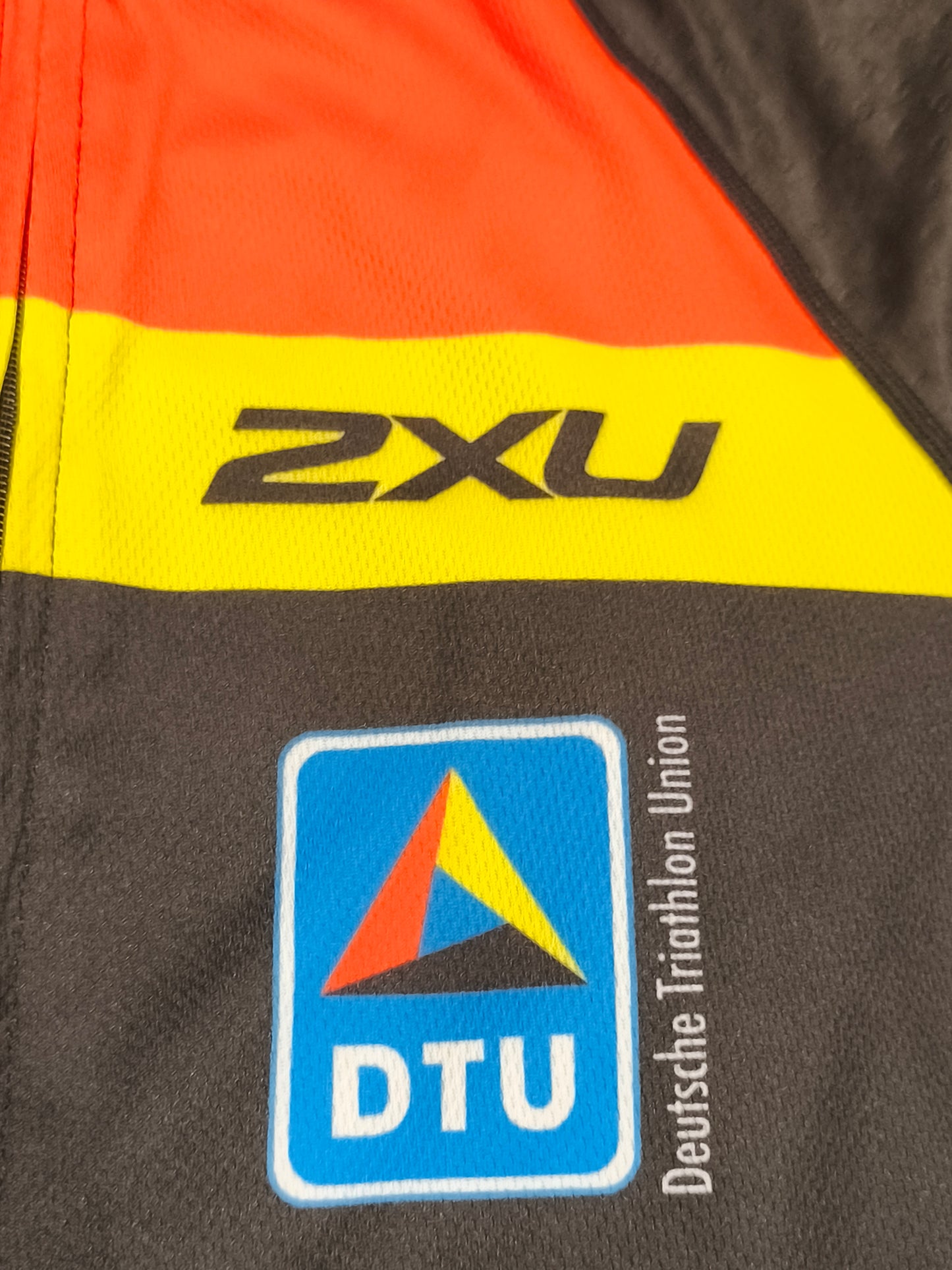 2XU Germany Triathlon Cycling Jersey Men's 2XL Black Short Sleeve Bike Top DTU