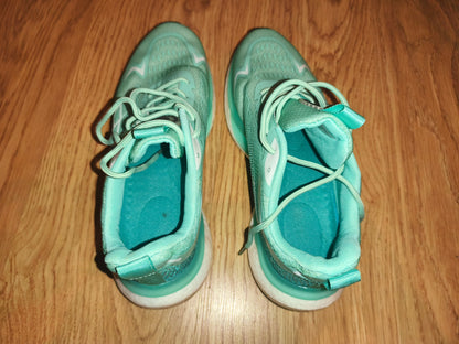 Mint Green Lightweight Breathable Running Shoes / Sneakers – Size EU 43