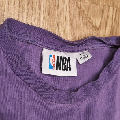NBA Los Angeles Lakers LeBron James #6 Graphic T-Shirt Purple Mens Size XS