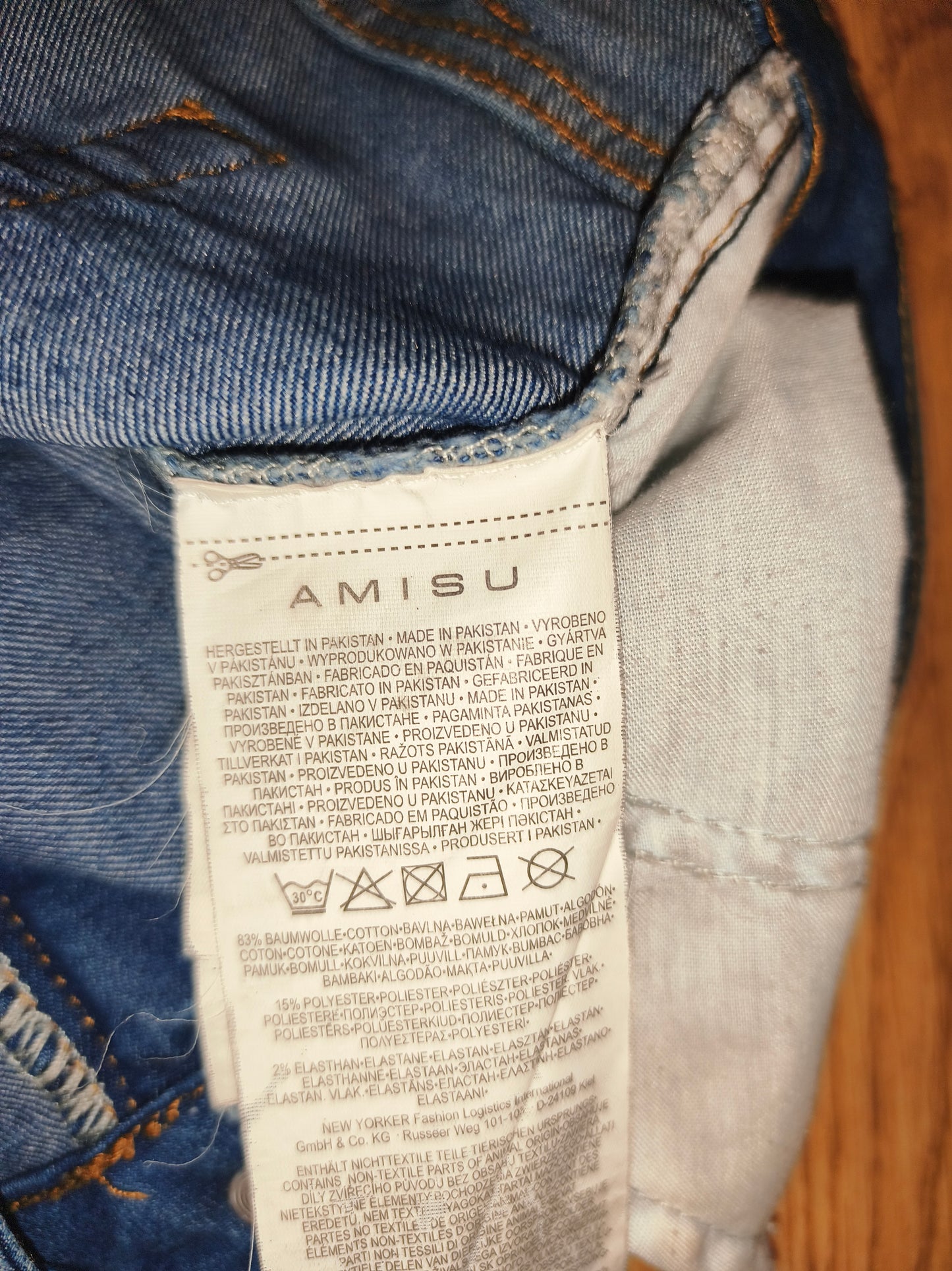 Amisu Denim Co. Women's Blue Denim Shorts – Folded Hem, Size 40 (EU)