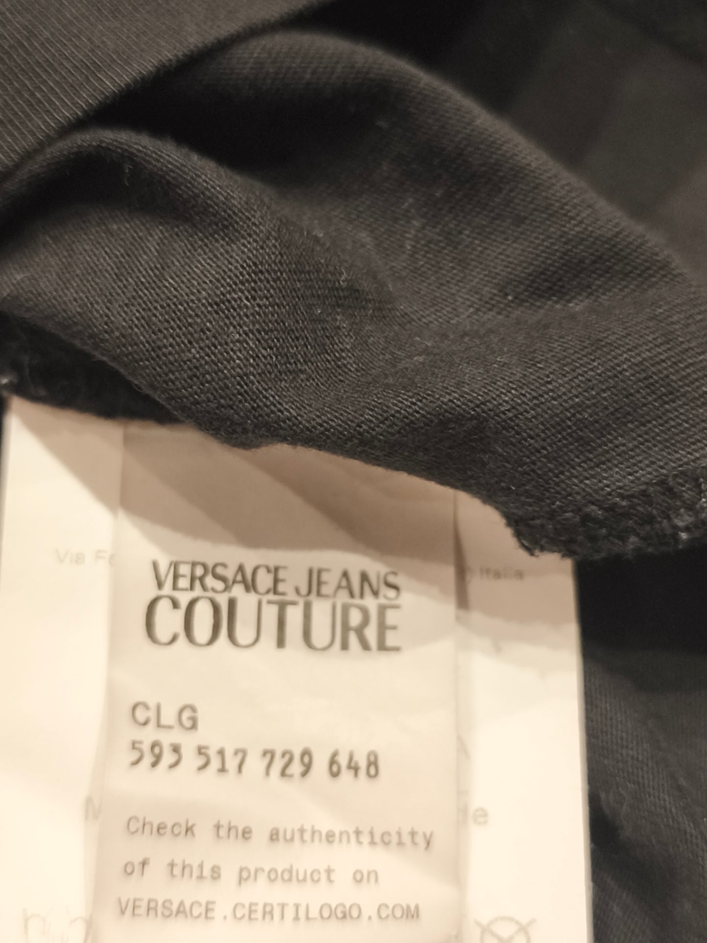 Versace Jeans Couture Black & Gold V-Emblem Logo T-Shirt – Size XXL