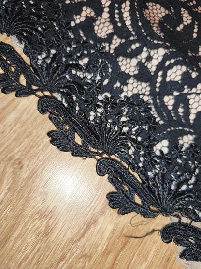 NWT Lipsy London VIP Lace Cocktail Dress – Black & Nude Strapless Bodycon, UK 10 / EU 38