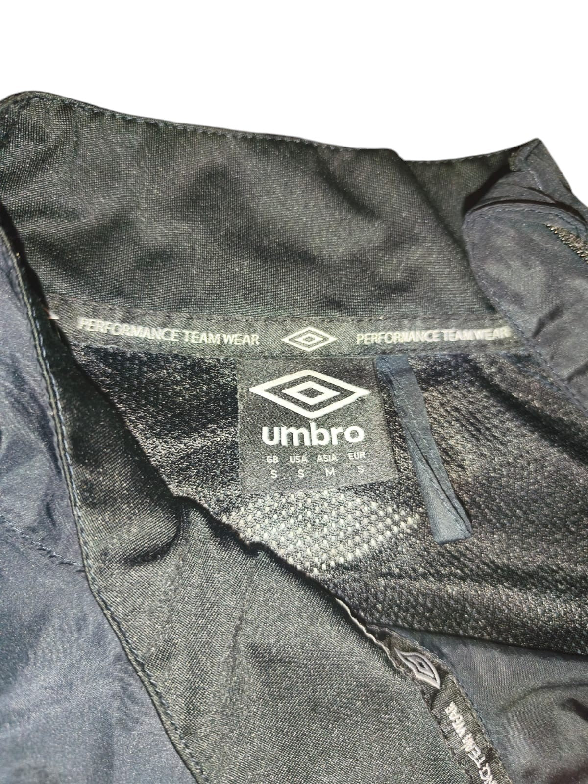 Umbro Leknes FK Training Drill Top Jacket Men's Small S Black Football Shirt LFK