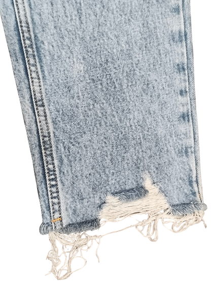 Pull&Bear High Waisted Distressed Mom Jeans Light Wash Blue Size 4 / 36 / 26