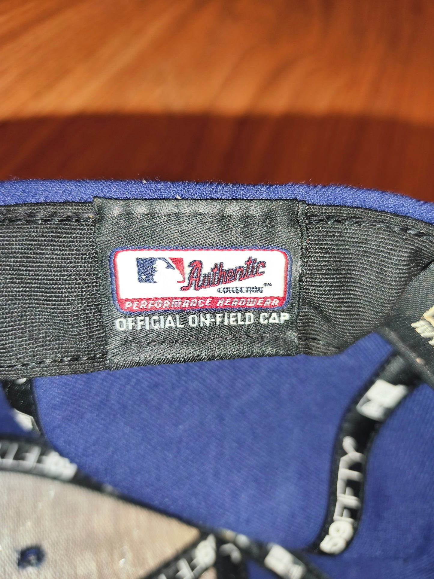 Vintage New Era 59FIFTY Cleveland Indians Fitted Cap – Chief Wahoo Logo & American Flag Patch – Size 7 3/8