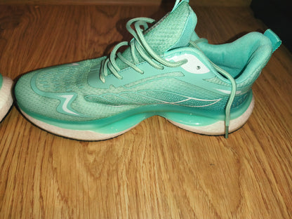 Mint Green Lightweight Breathable Running Shoes / Sneakers – Size EU 43