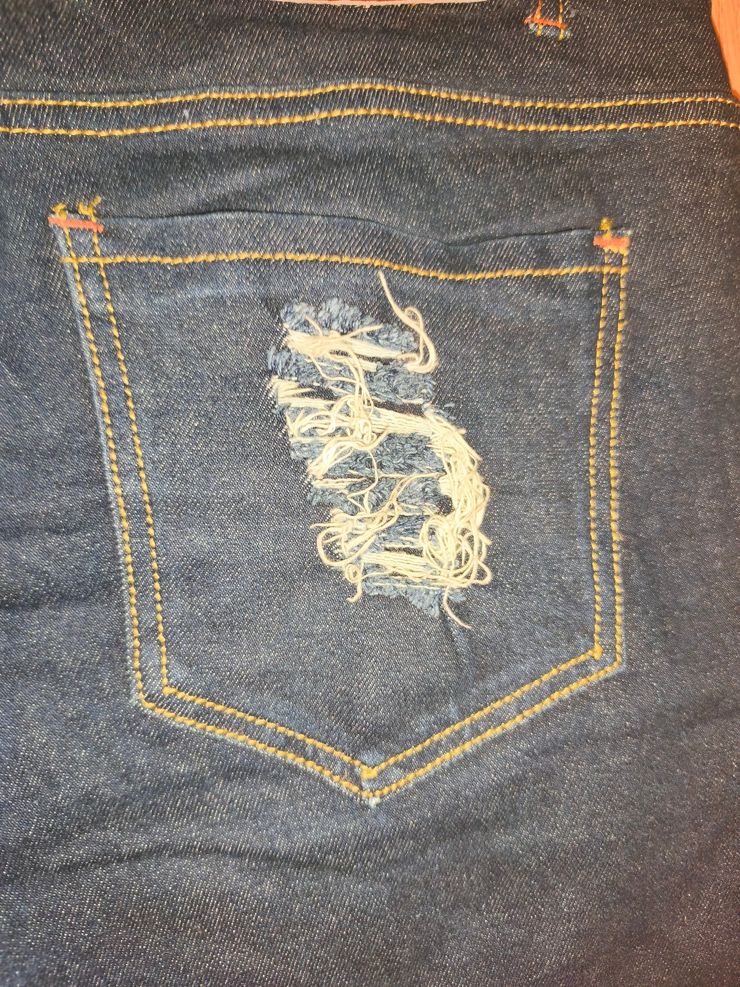 Beverly Hills Polo Club Men’s Dark Wash Distressed Slim Fit Jeans – W34