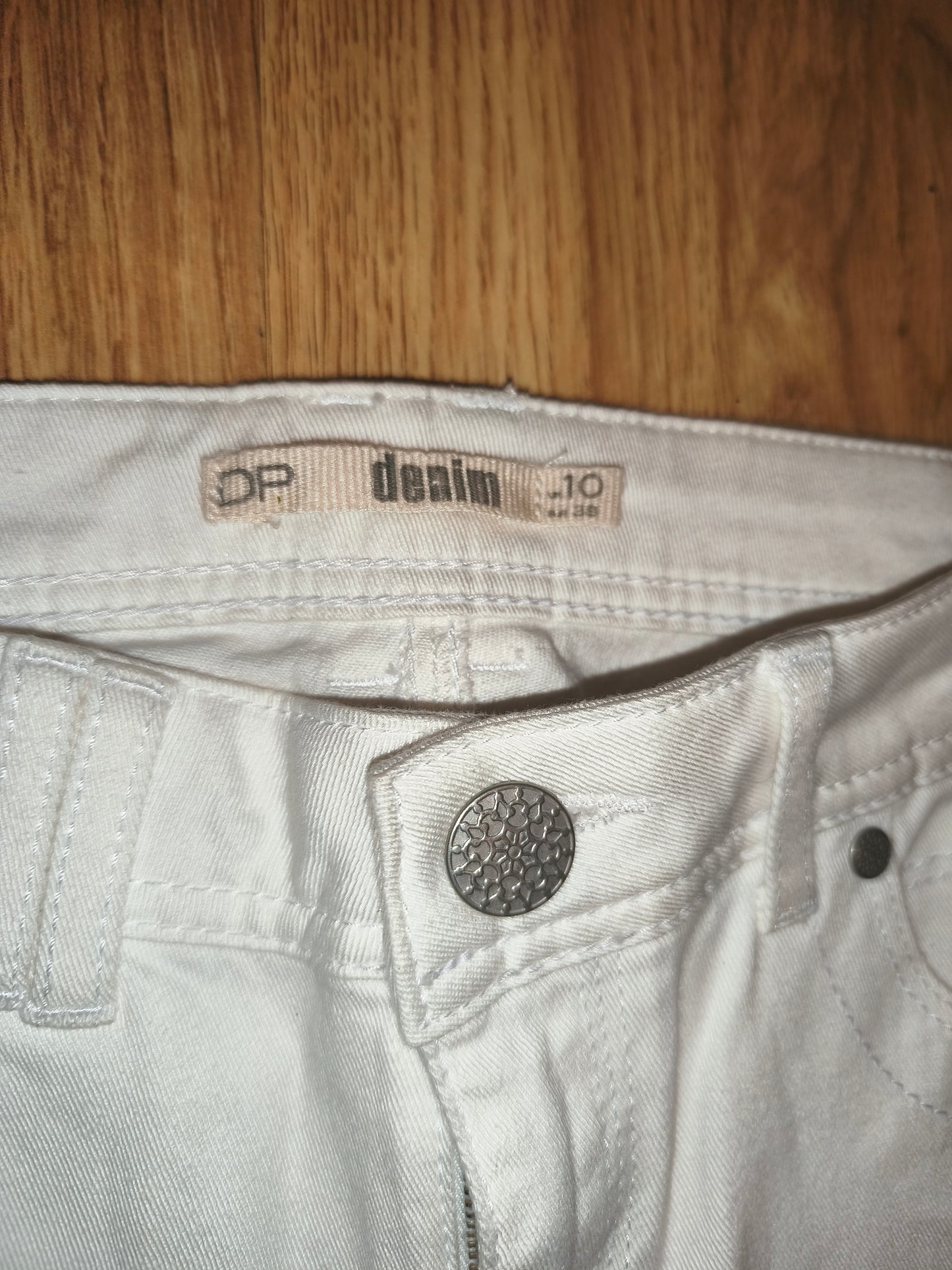 Dorothy Perkins Women’s White Slim-Fit Denim Jeans – Size 38 (EU/10 UK)