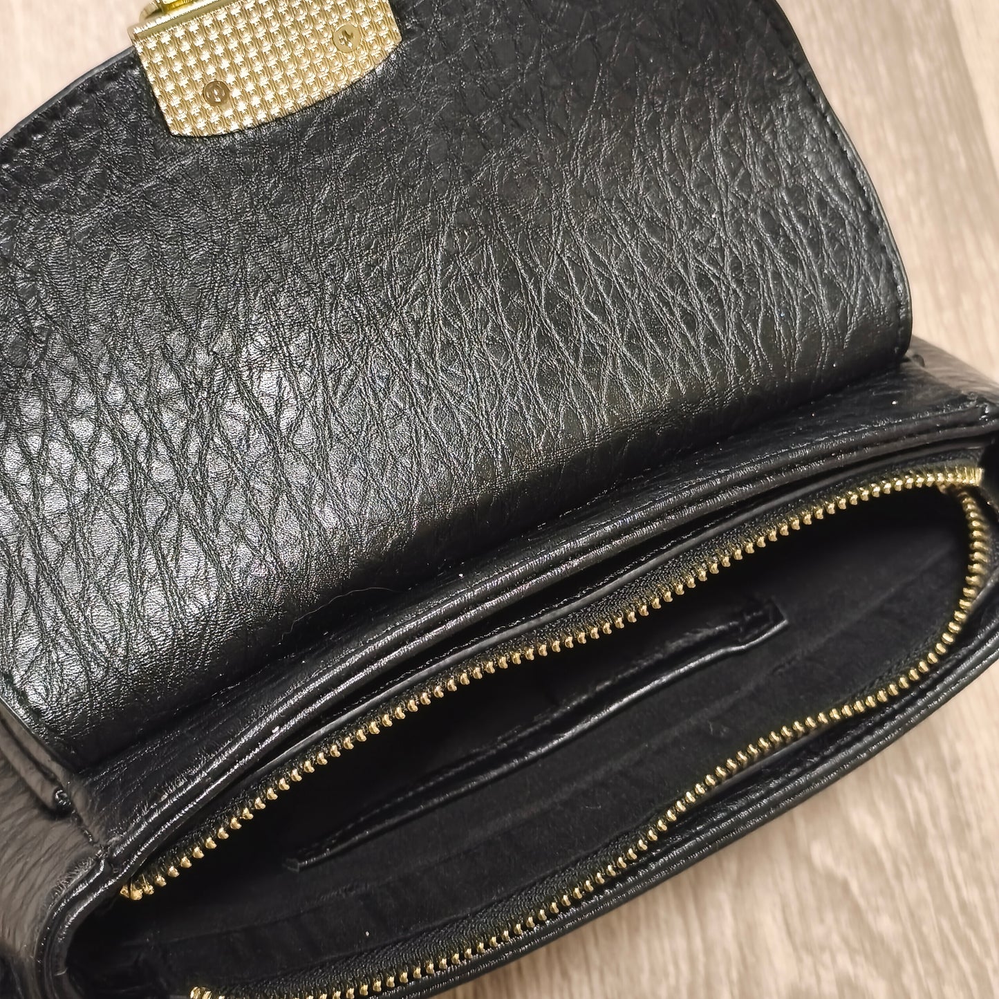 Black Textured Faux Leather Flap Crossbody Shoulder Bag Gold Hardware Lock