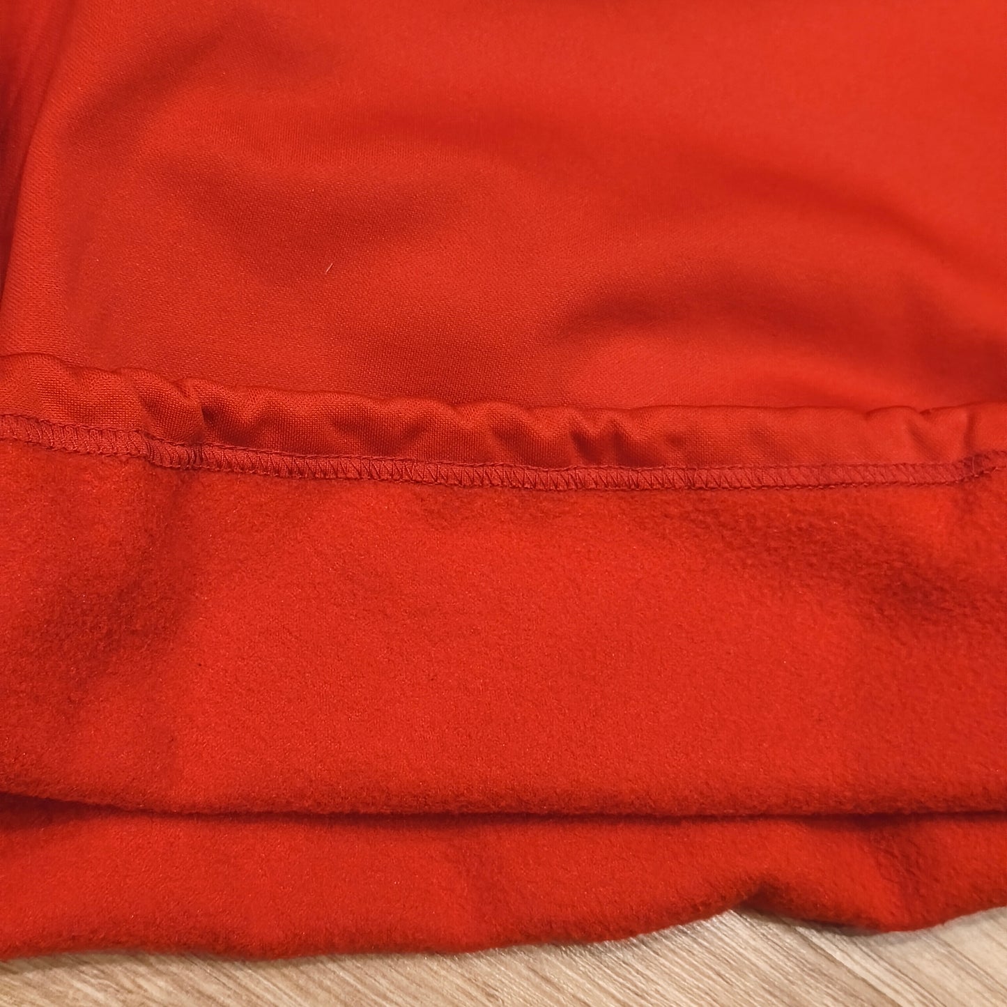 Errea SV ARC Alphen Aan Den Rijn Red Soccer Training Top Sweatshirt Mens XL