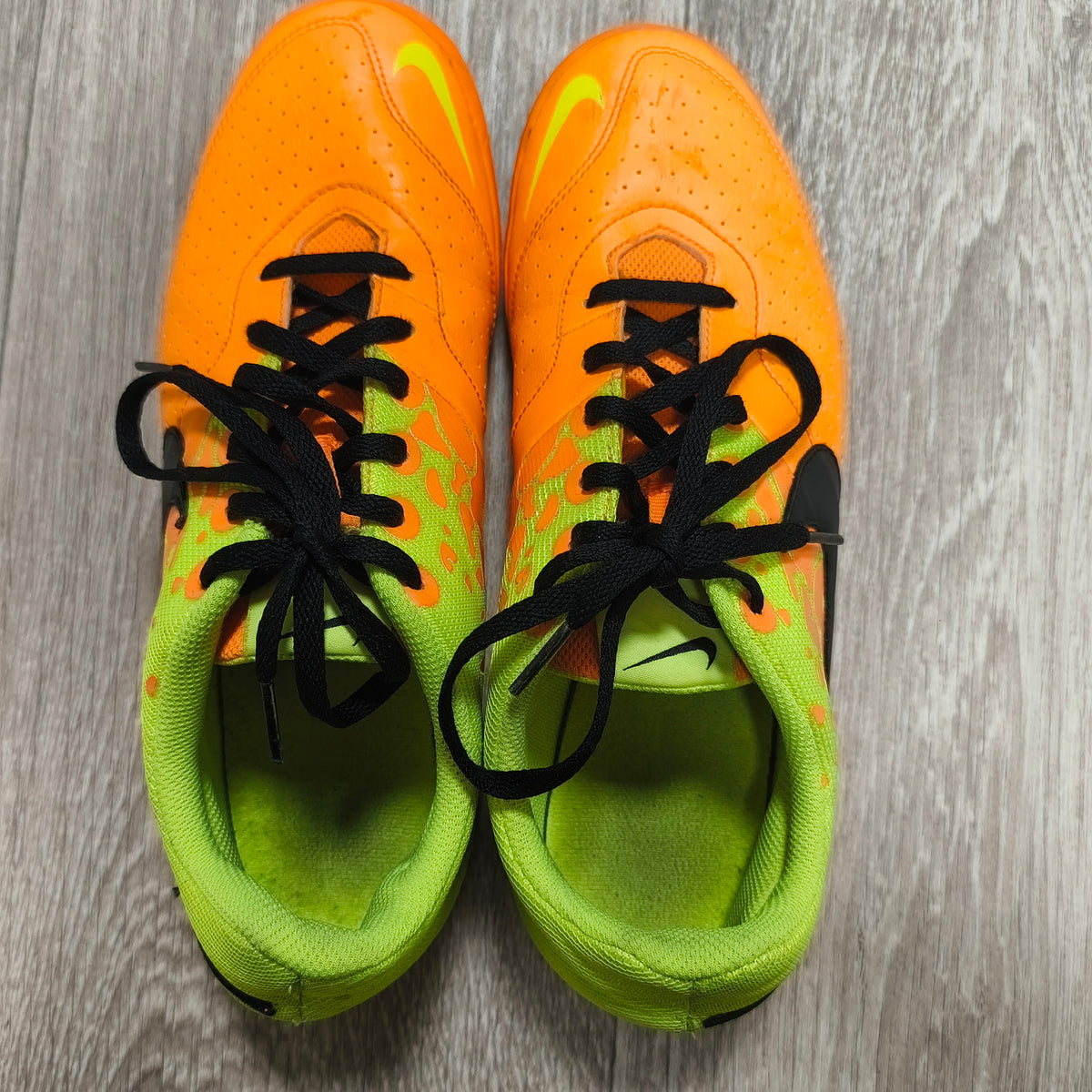 Nike 580454-807 Indoor Soccer Shoes Men Size US 8.5 EU 42 Orange Volt Black