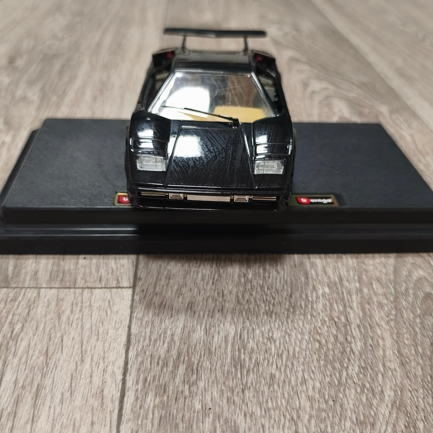 Bburago Lamborghini Countach 5000 1988 Black Diecast Model Car Base Italy