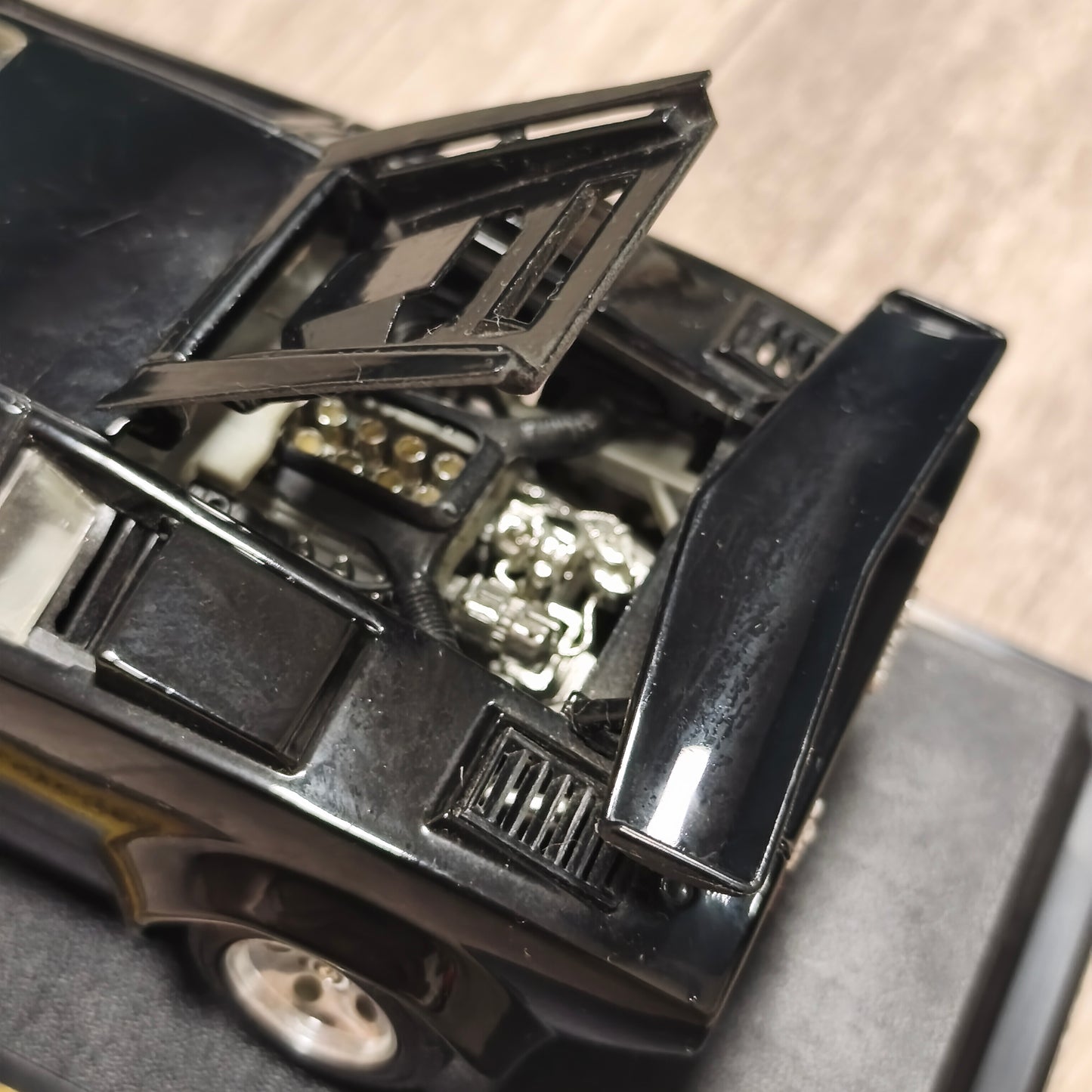 Bburago Lamborghini Countach 5000 1988 Black Diecast Model Car Base Italy