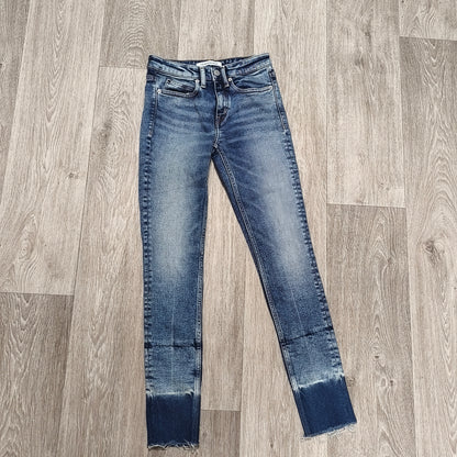 Calvin Klein Jeans Womens W25 L32 High Rise Skinny Blue Dip Dye Raw Hem Jeans
