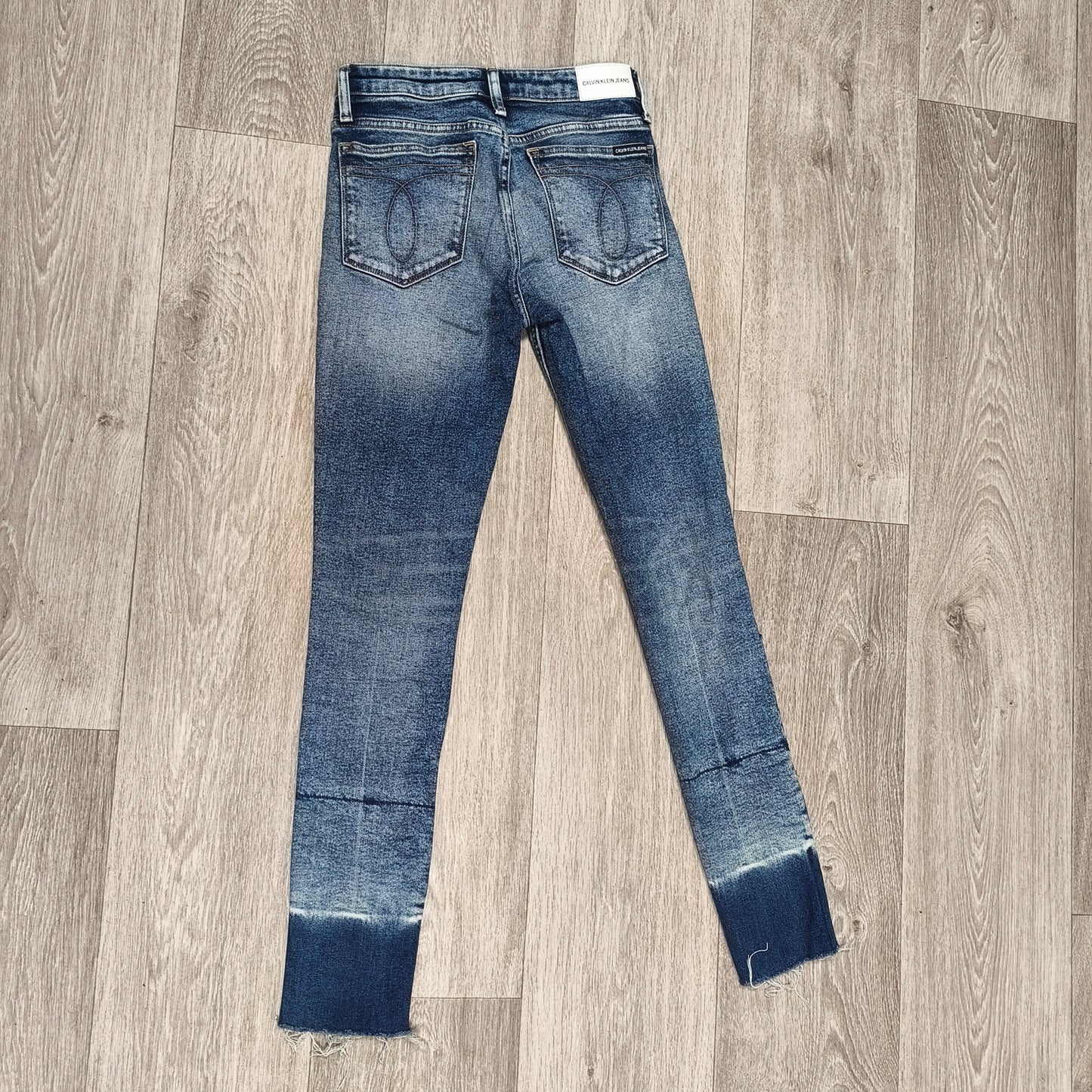 Calvin Klein Jeans Womens W25 L32 High Rise Skinny Blue Dip Dye Raw Hem Jeans