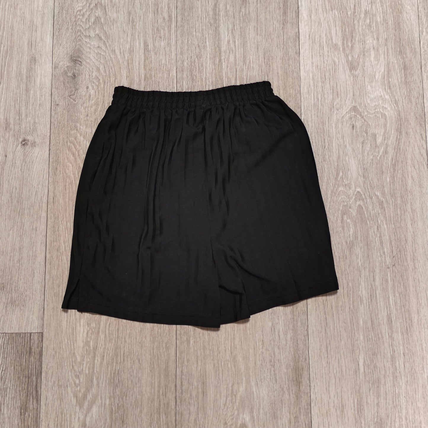 Tu Kids Unisex Black PE Sports Shorts Size 11 Years 146cm Elastic Waist