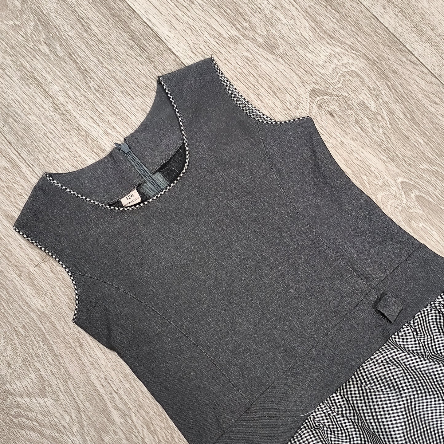 Girls Dress Gray Black Gingham Checkered Sleeveless Size 128 7-8 Years