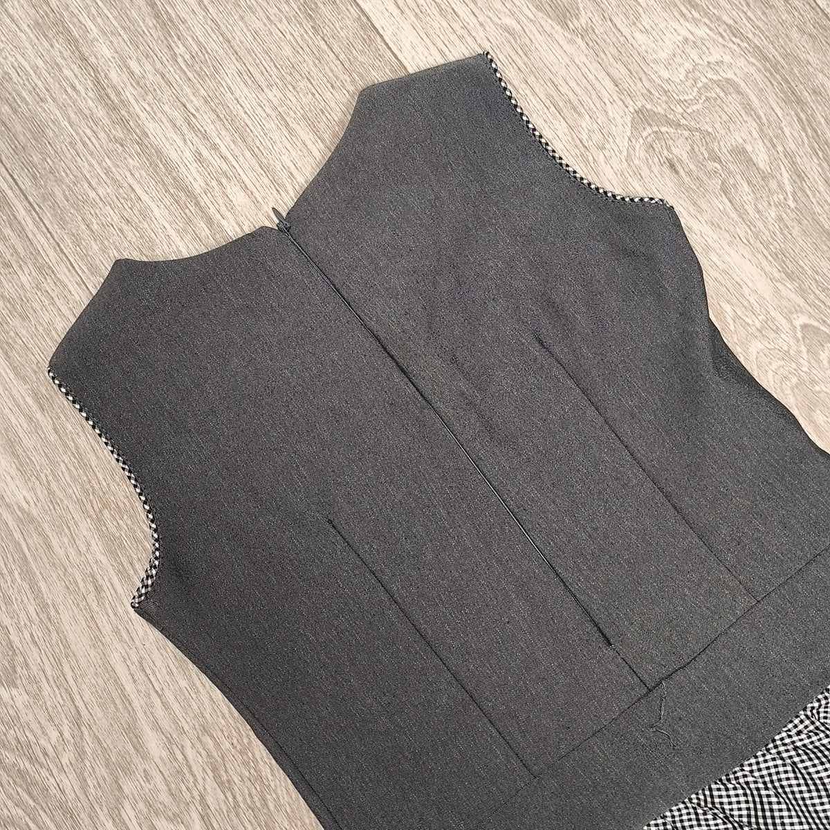 Girls Dress Gray Black Gingham Checkered Sleeveless Size 128 7-8 Years
