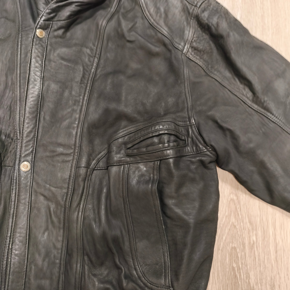 Vintage Black Leather Bomber Jacket Egyptian Art Lining Size 52