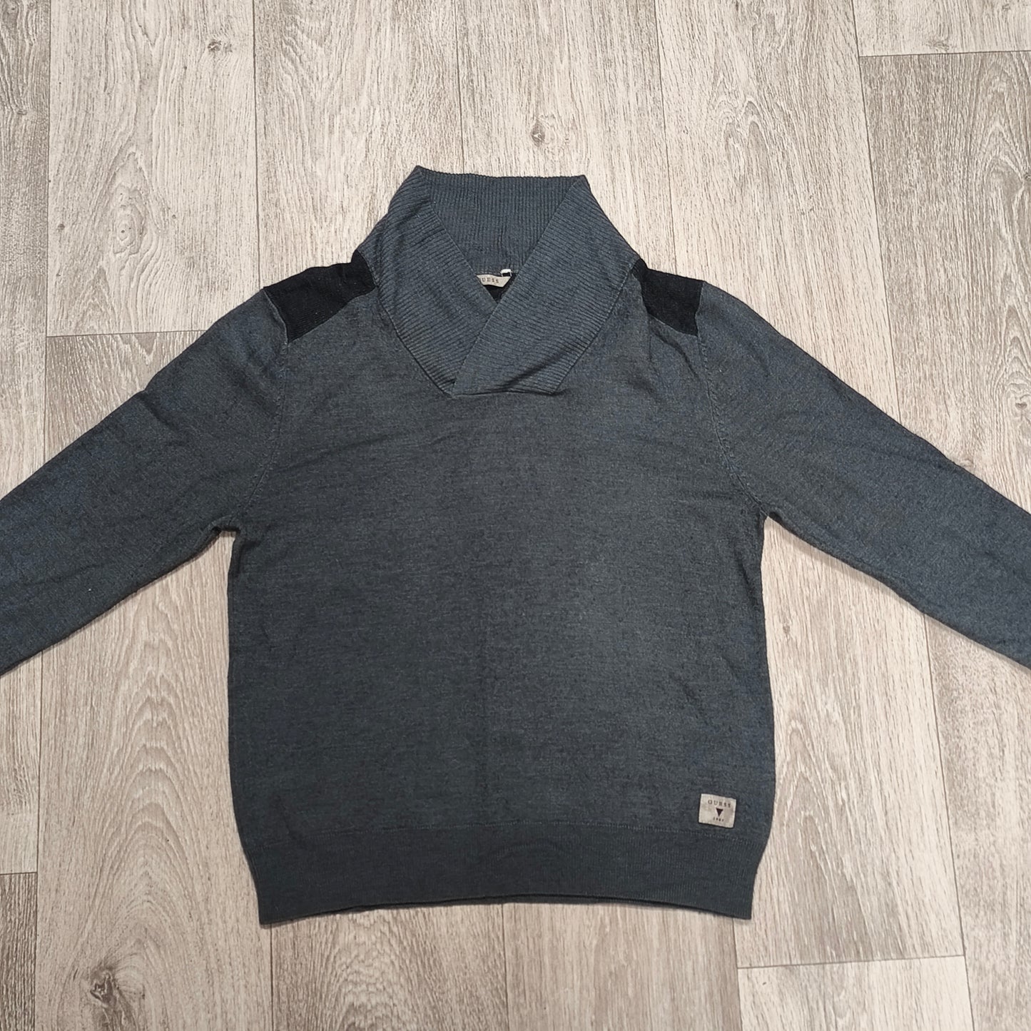 GUESS Men's Gray Wool Blend Shawl Collar Pullover Sweater Size M Patch Logo