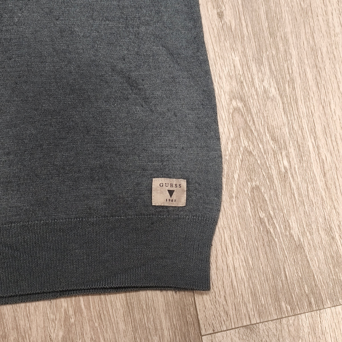 GUESS Men's Gray Wool Blend Shawl Collar Pullover Sweater Size M Patch Logo