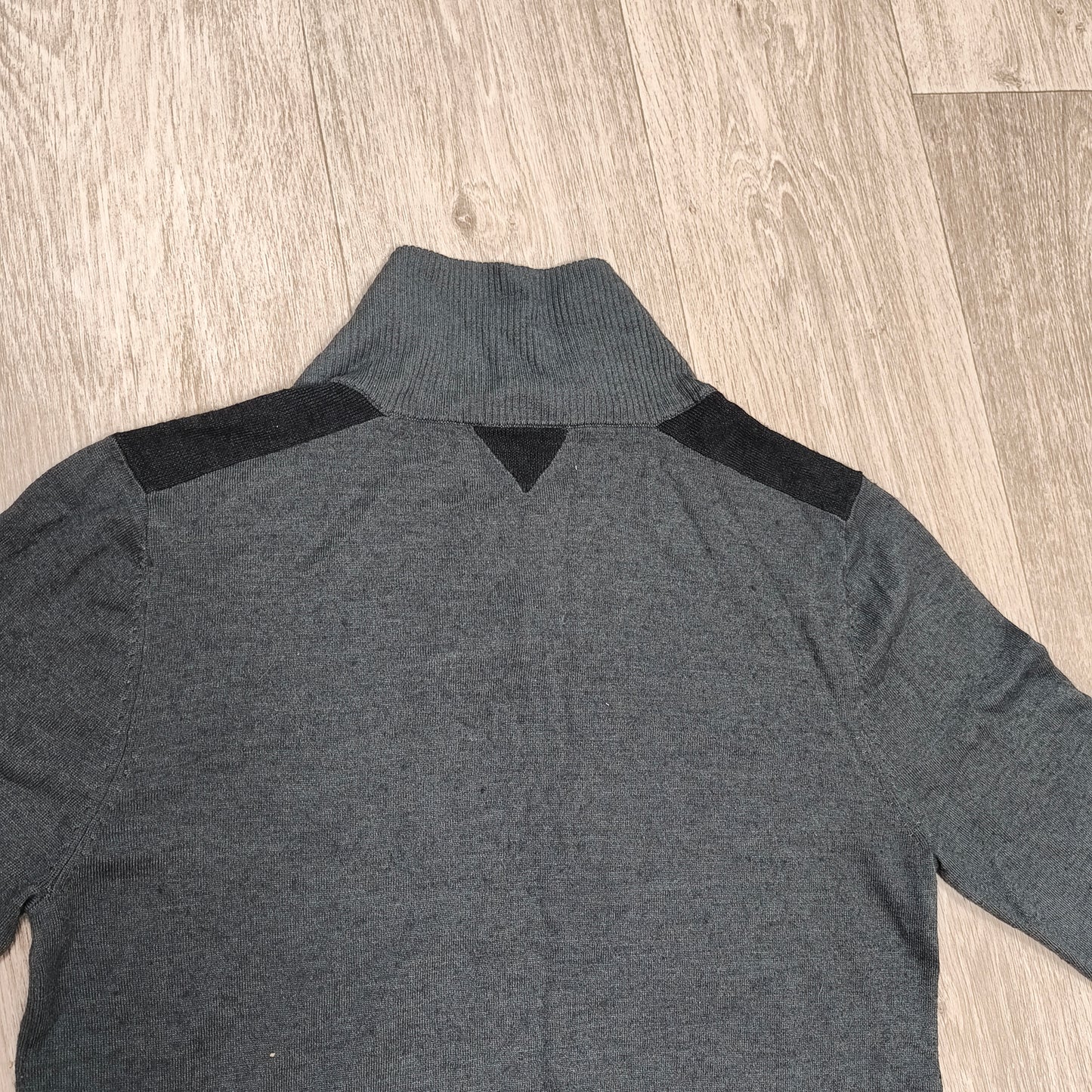 GUESS Men's Gray Wool Blend Shawl Collar Pullover Sweater Size M Patch Logo