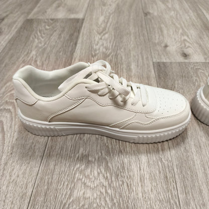 Women White Low Top Platform Sneakers Lace Up Skate Shoes Faux Leather Size 43