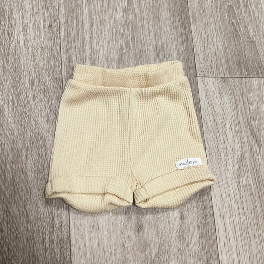 Sinsay Baby Newborn Waffle Knit Shorts Cream Beige Elastic Waist Cuffed 56 CM