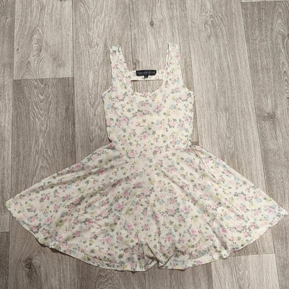 Topshop Petite Floral Skater Dress UK 8 US 4 EUR 36 Cream Pink Sleeveless