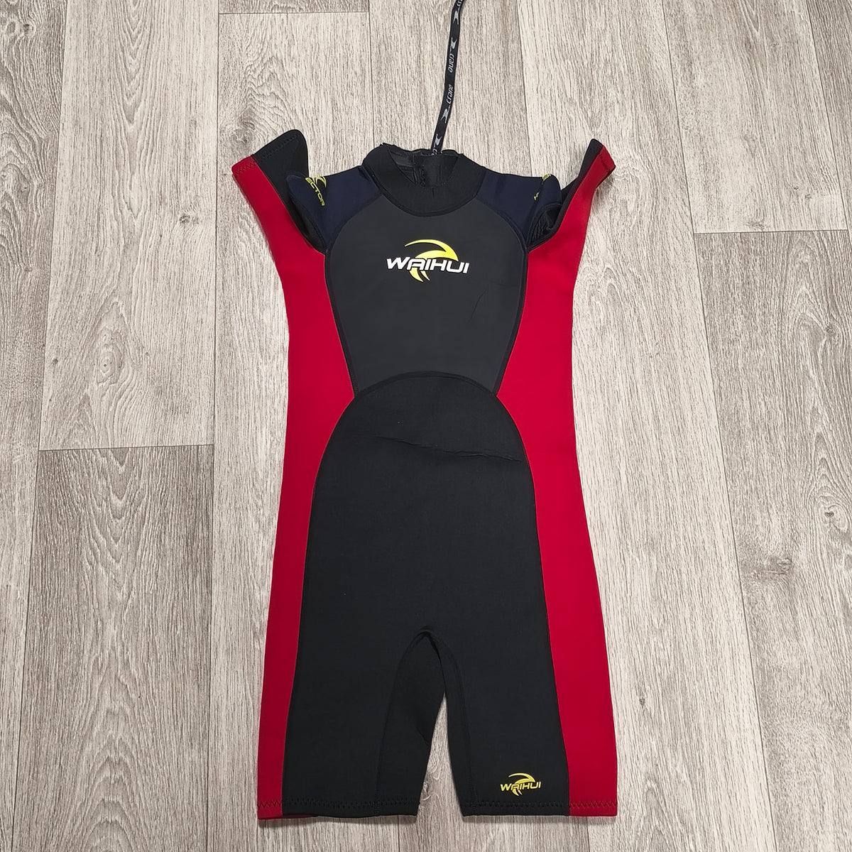 WAIHUI Kids Shorty Wetsuit 11-12 Yrs 152cm Black Red Neoprene Surf