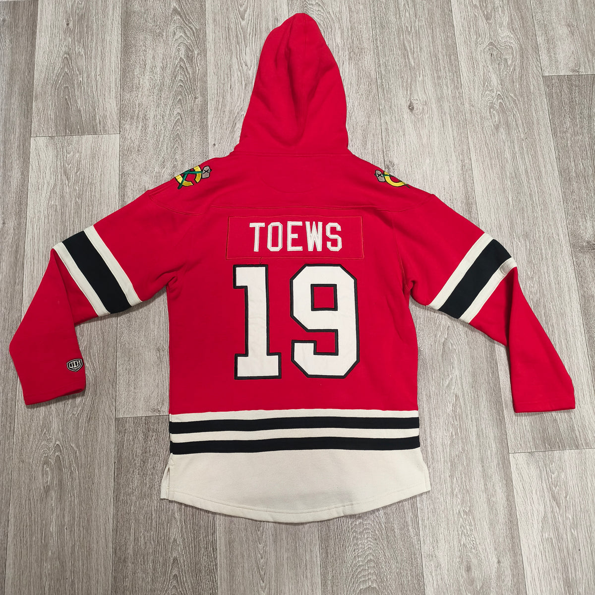 Old Time Hockey Chicago Blackhawks Jonathan Toews #19 Lace Up Hoodie Mens Small