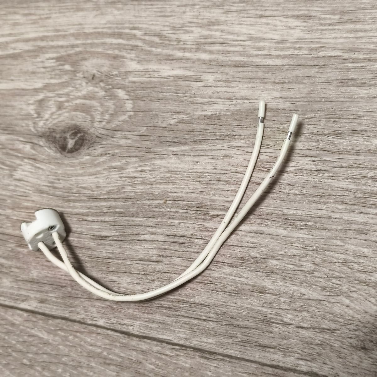 Ceramic Halogen LED Light Bulb Socket Wire Lead Connector Lamp Holder
