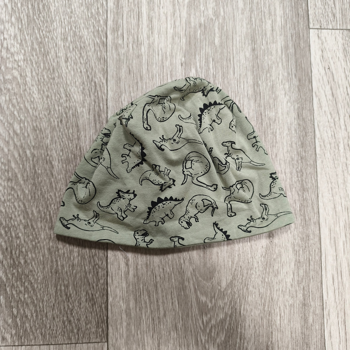 So Cute Baby Toddler Beanie Hat Sage Green Dinosaur Print Size 80/98 12-36 Months
