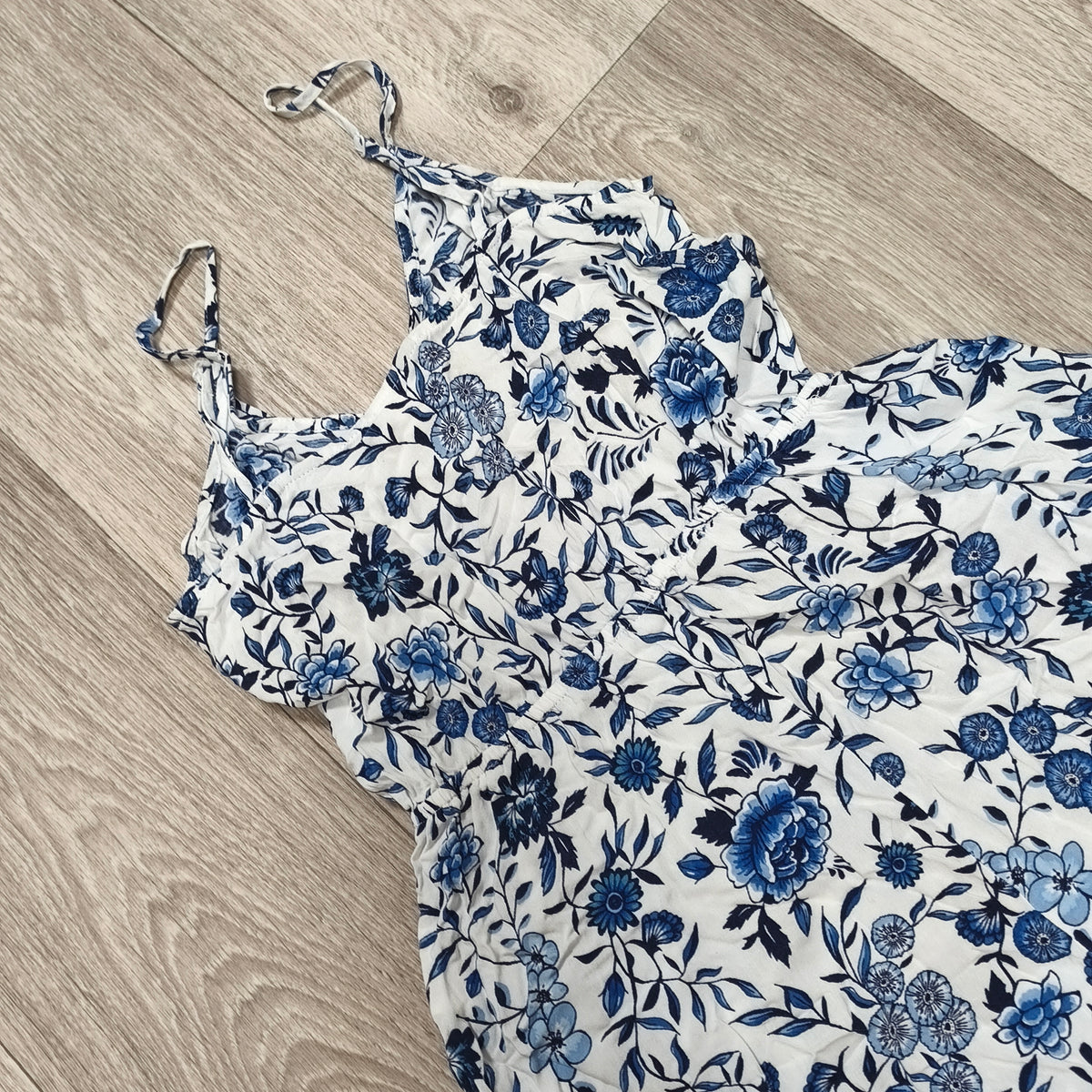 H&M Divided Floral Romper Sleeveless Blue White Spaghetti Strap Womens