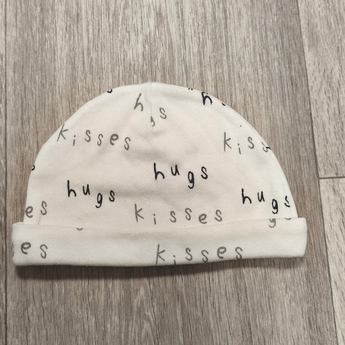 George Baby Beanie Hat One Size White Hugs & Kisses Print Soft Cotton Cap