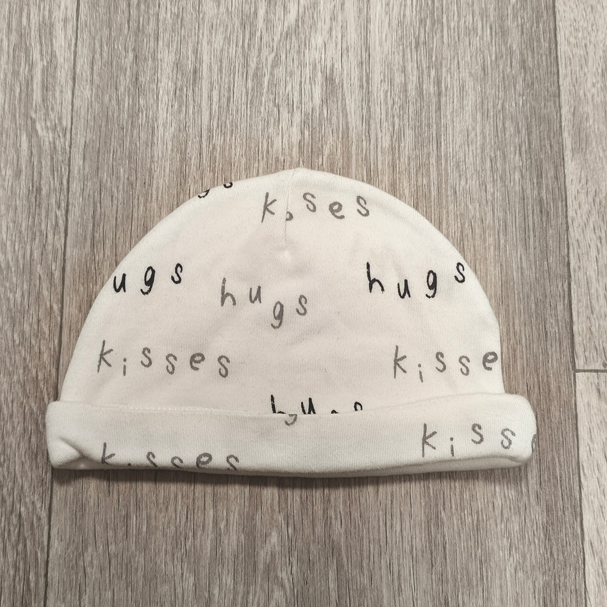 George Baby Beanie Hat One Size White Hugs & Kisses Print Soft Cotton Cap