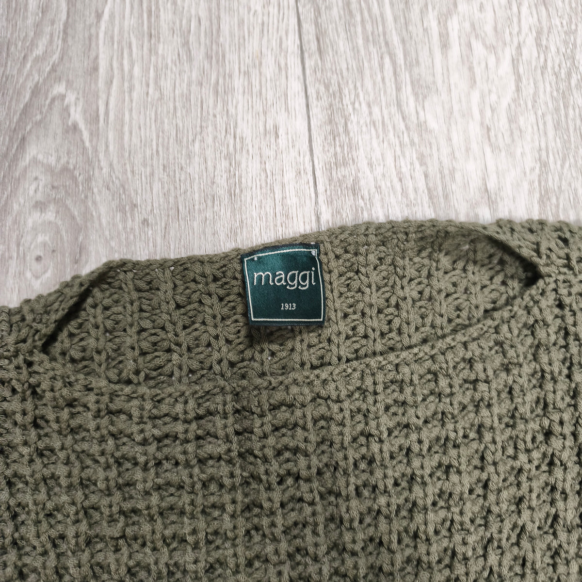 Maggi 1913 Women L Sweater 100% Virgin Wool Open Knit Olive Green Italy Top