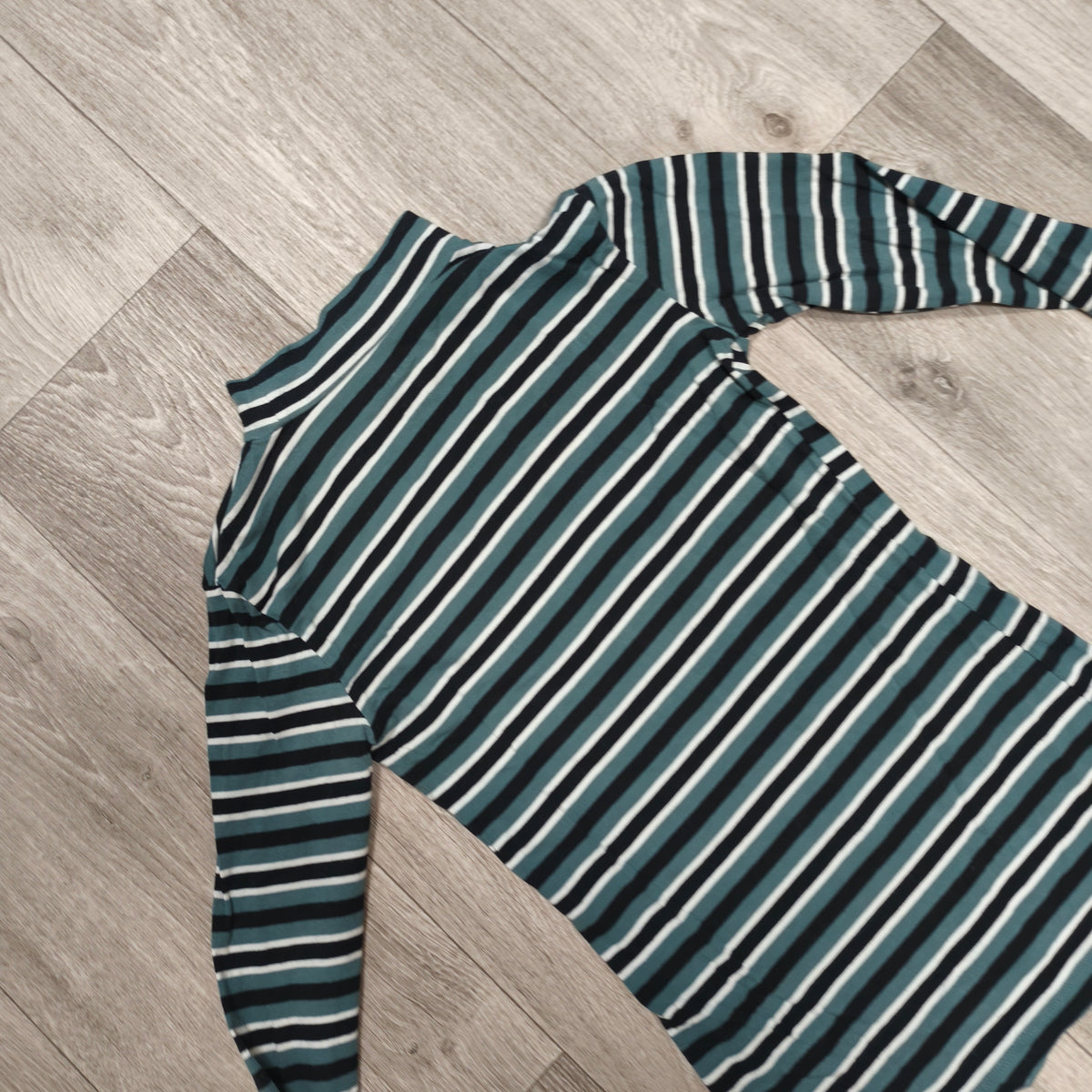 Esmara Womens Striped Long Sleeve Mock Neck Top Shirt XS Green Black White